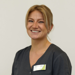 ZÄ Leonie C. Casser - Medi+ zahnärztliche Praxisklinik